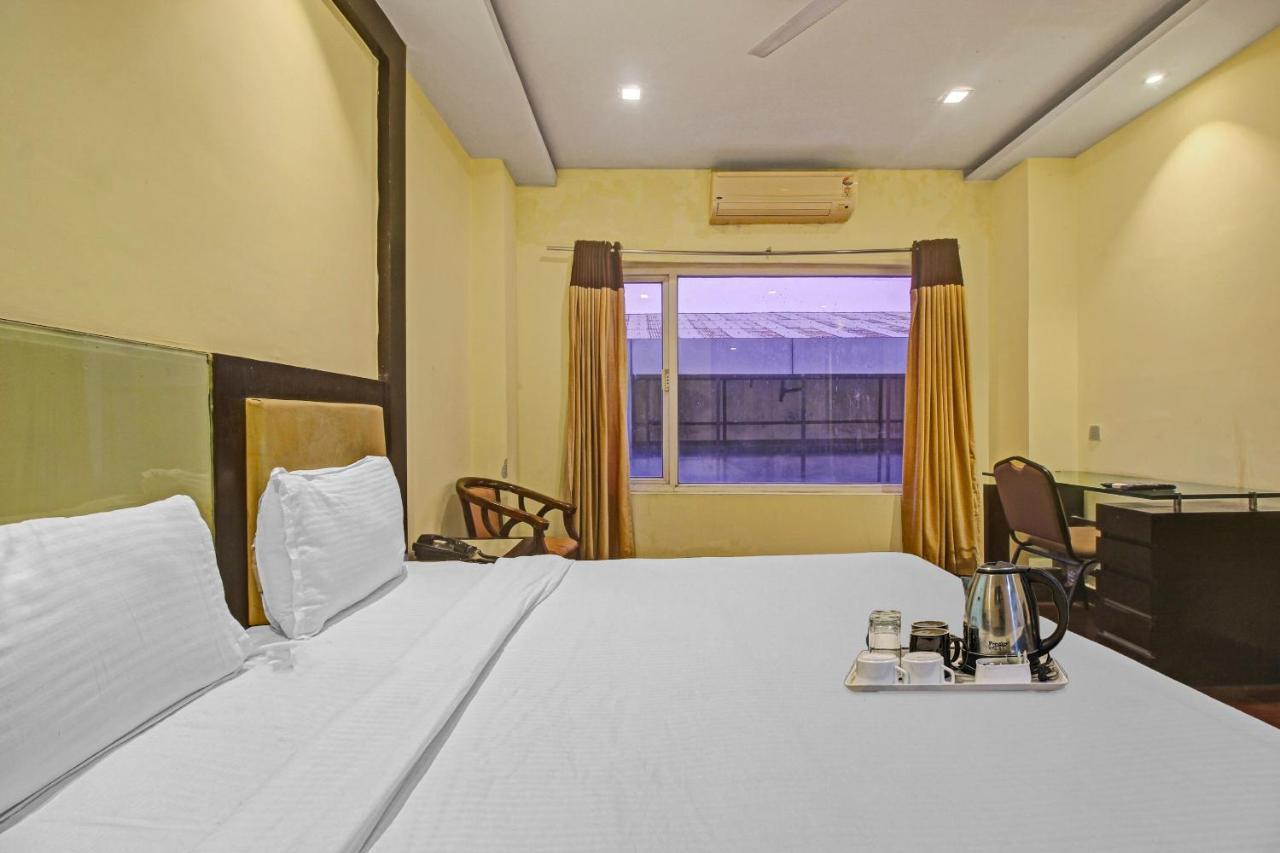 海得拉巴 Oyo Townhouse 707 Grand Krishna酒店 外观 照片