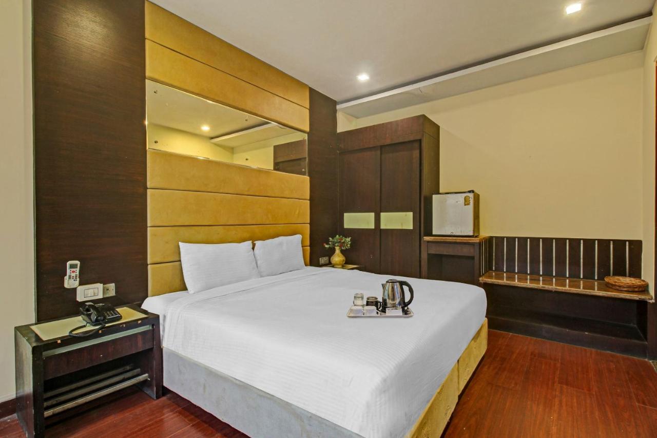 海得拉巴 Oyo Townhouse 707 Grand Krishna酒店 外观 照片