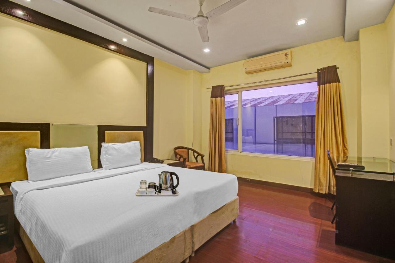 海得拉巴 Oyo Townhouse 707 Grand Krishna酒店 外观 照片
