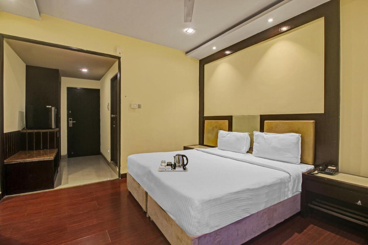 海得拉巴 Oyo Townhouse 707 Grand Krishna酒店 外观 照片